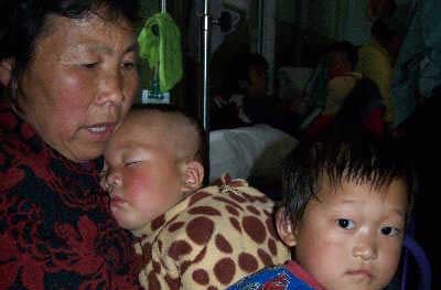 阜阳肠道病毒疫情死亡幼童多为留守儿童