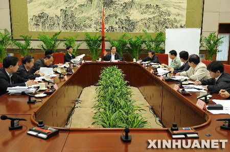 温家宝:确保24小时内进入所有村庄(图)